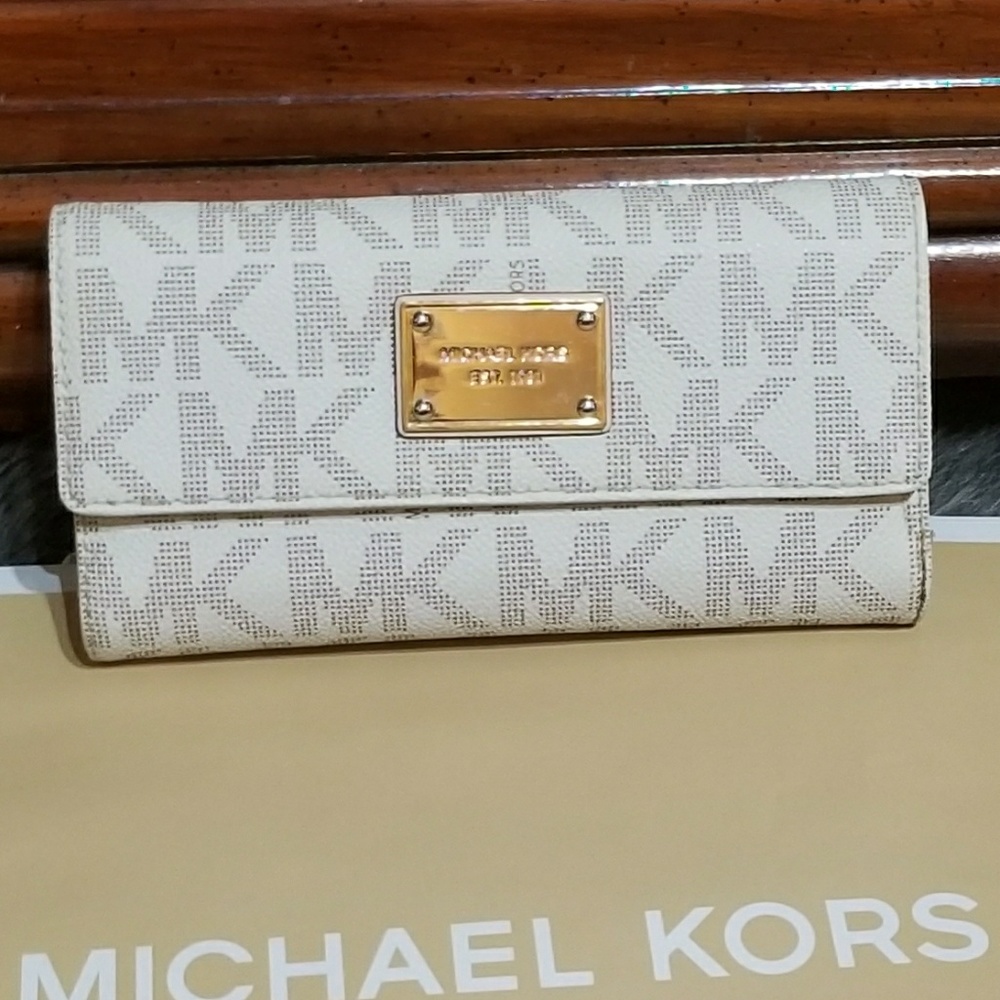 Michael Kors tri fold wallet